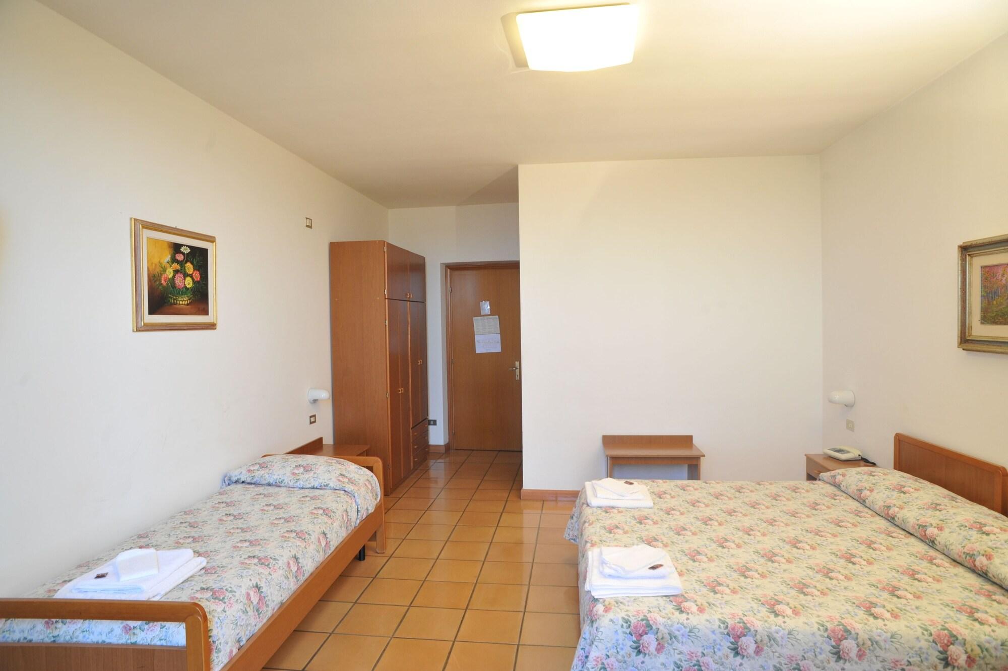 Albergo Ancajani Ассизи Экстерьер фото