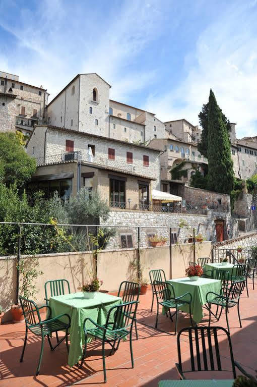 Albergo Ancajani Ассизи Экстерьер фото